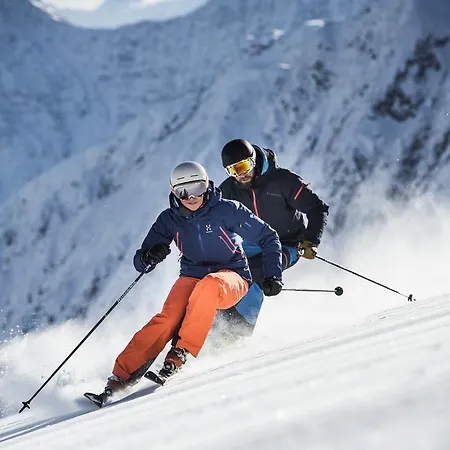 Haus Binder アパート *